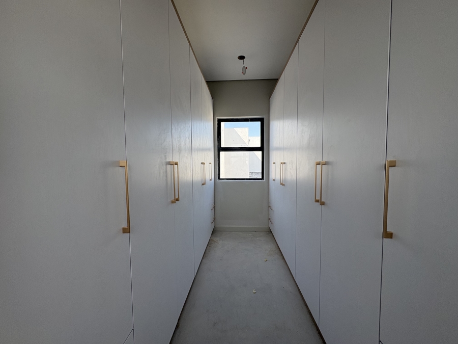 4 Bedroom Property for Sale in Sandown Western Cape